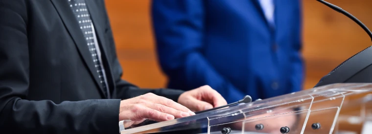 Partijstandpunten 2025 online gokken: van verbod tot hervorming