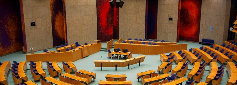 Staatssecretaris leert van andere landen omtrent illegale goksites